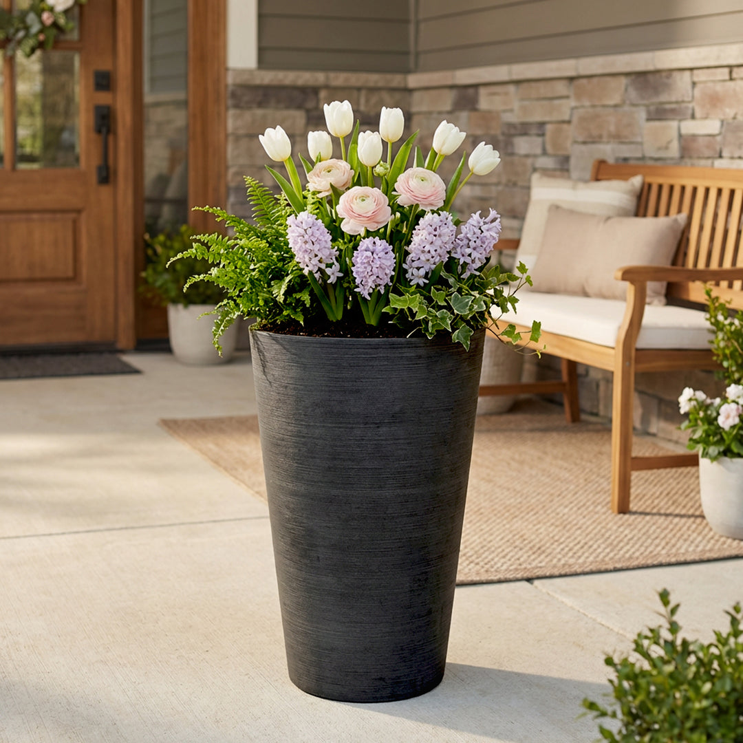 Round Planter with Elevated Plant Shelf